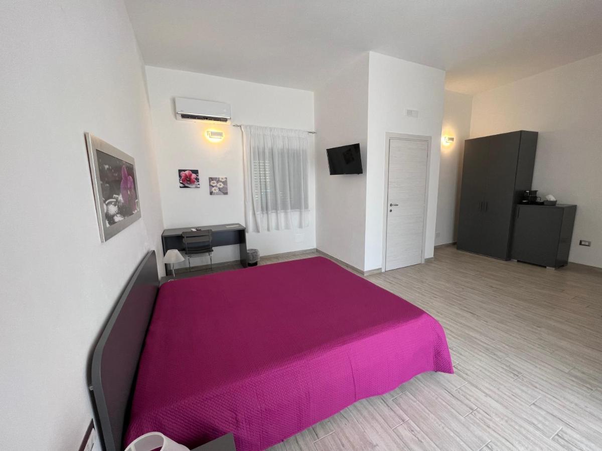 Отель Residenza Giulia Scanzano Jonico Экстерьер фото